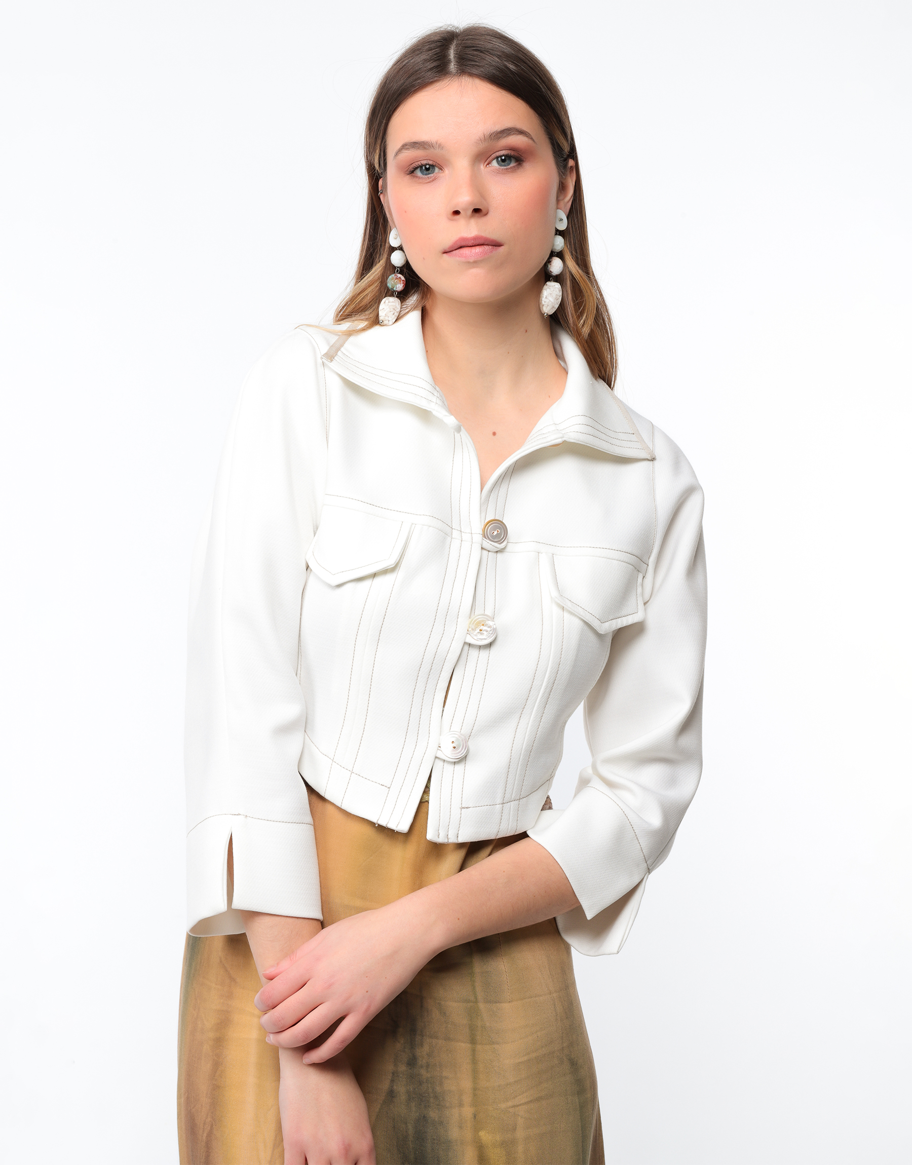 Short fitted jacket stitched chic casual in ivory crepe or royal blue canvas